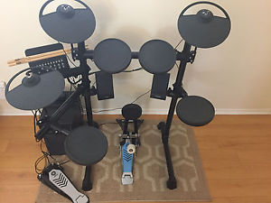 Yamaha DTX430K Electric Drum Set with MS40DR 2.1 monitor speaker