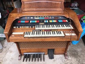 Hammond Organ 23.172 With Built In Leslie Speakers!!