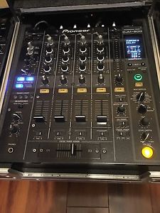 Pioneer DJM-800 DJ Mixer 4 CH FX Mint Original Box FREE Pioneer Tshirt & SHIP