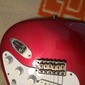 Fender Artist Signature Yngwie Malmsteen Stratocaster Electric Guitar