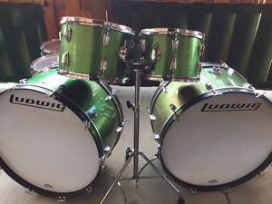 Vintage Ludwig 3 Ply Green Sparkle Drum Set !