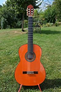 Antonio Bernal Flamenco Blanca  Bj. 2012 Handsigniert !