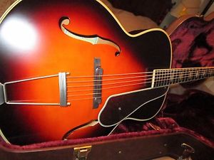 Epiphone DeLuxe, Masterbilt Century Collection  Vintage Sunburst  w/ custom case
