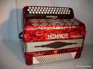 Accordéon Honher International Studio IT? Rouge 80 bases
