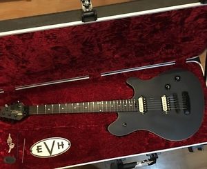 EVH WOLFGANG SPECIAL HT STEALTH HARDTAIL W/HARDSHELL Case