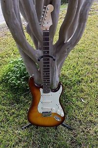 Fender american Deluxe Stratocaster, 1 piece alder body, sienna burst , OHSC