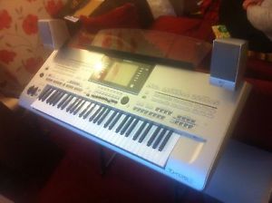 Yamaha Tyros 3 Keyboard Piano Organ Synthesiser Professional Music