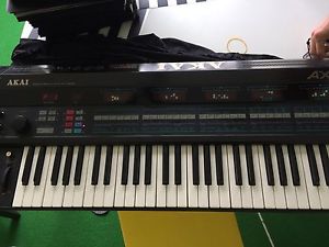 Akai AX80 Synthesizer