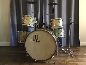 1940 Leedy 5 Piece Set with Broadway Standard Snare, Gold Sparkle – No Reserve