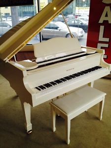 Samick baby grand piano Polished Ivory Los Angeles IPGG0066