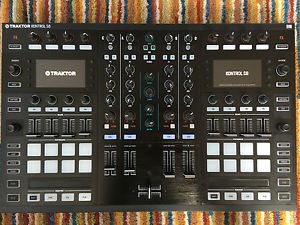 Native Instruments Traktor Kontrol S8 DJ Controller (used only once by Carl Cox)