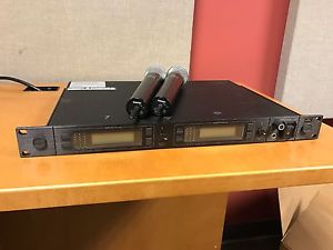 Sure U4D-M4 Wireless Microphone Receiver with 2 Beta 87 U2-J4 Microphones