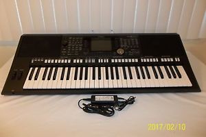Yamaha PSRS950 Keyboard Synthesi
