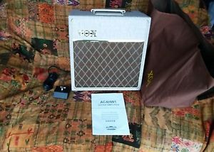 VOX AC4HW1 Hand Wired Tube Combo Amp