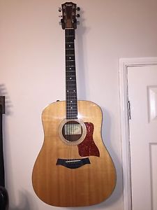 Taylor 210e-G Acoustic/Electric Guitar