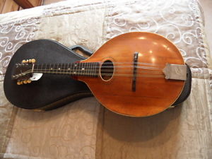 VINTAGE 1916 GIBSON MANDOLIN 'A': PUMPKIN TOP : SERIAL # 32088 : WITH NEW CASE