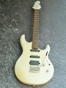 MusicMan LUKE Pearl White w/hard case F/S Guitar Bass from Japan #E1029