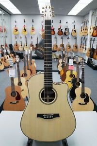 Seagull Artist Studio Cutaway Deluxe with Element Pickup Floor Sample