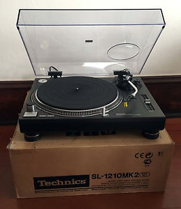 TECHNICS SL 1210  mk2 dual volt Quartz drive dj turntable BEAUTIFUL! Euro plug