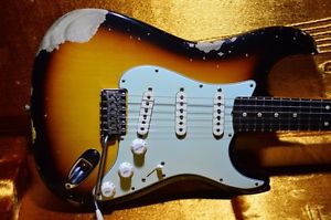Fender Custom Shop: Spec Piece C.B. 1962 ST Heavy Relic/Faded 3 Color Sunburst