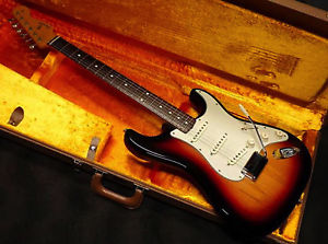 Fender Solid Body 62 Stratocaste