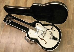 Gretsch G5120 Electromatic Hollow Body Guitar, White inc hard case