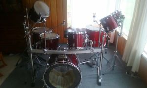 8 Piece Wine Red HB Surf City Drum Set