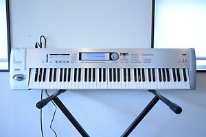 Korg Triton Le LE76 76 Key Music