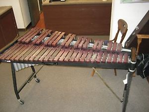 GOOD AND CLEAN MUSSER M-51 XYLOPHONE, KELON BARS, NO DAMAGE, ORIGINAL