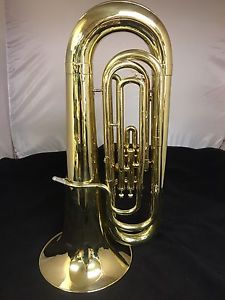 Yamaha Model YBB-102 Concert/Marching Bb 3/4 size Tuba w/New Case & Mouthpiece