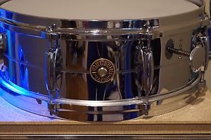 Gretsch 14x5 1960s Chromed Brass Round Badge 42 Wire Snare Drum