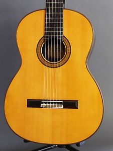1976 MASARU KOHNO #20 Classical Guitar, Hang tag & Case Beautiful Worldwide Ship