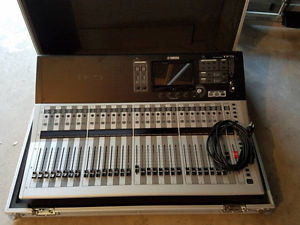 Yamaha TF5 W ATA Road Case