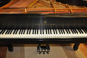 Steinway Hamburg Model O 1939, Rare. 1 family owned it. Hard to find in the US