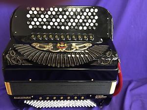 NEW CHROMATIC  BAYAN YUGOSLAV 6 ROW 140 BASS DOUBLE TONE CHAMBER ACCORDION