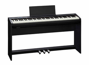 Roland FP-30 Digital Piano mit Ständer and Pedalboard, Schwarz (NEW)