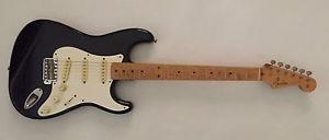 Fender Stratocaster 57 MIJ 1990 Black Early K Serial Amazing Hard Case