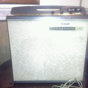 VINTAGE 1960's Guitar Magnatone M-7 Amp EXCELLENT SHAPE! JUST SERVICED !!!!