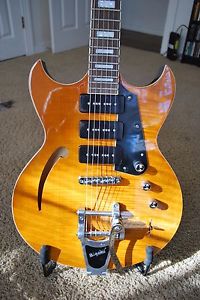 Reverend Manta Ray 390 Guitar - Clean!