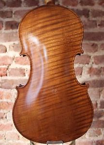 A Beautiful Violin Without Label !!! NICE INSTRUMENT !!!