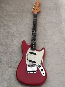 Fender Mustang (Dakota Red) Used  w/ Hard case FREE SHIPPING
