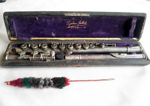 ANCIENNE FLÛTE TRAVERSIÈRE 