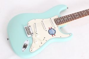 2009 Fender American Standard Stratocaster Matching Headstock Daphne Blue w/case