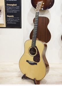 YAMAHA L Series LL26 ARE Natural w/hard case F/S Guiter Bass From JAPAN #Q745