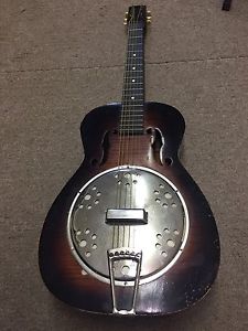 1920s Rare Vintage Acoustic Guitar