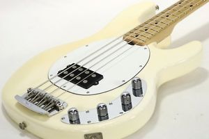 Music Man Stingray 4 White