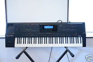 Roland G800 Arranger Workstation