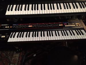 ROLAND JUNO 60 VINTAGE ANALOG SYTH
