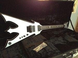 DEAN TRIDENT WAYNE FINDLAY SIGNATURE 7-STRING METALLIC SILVER/BLACK BEVELS EMG'S