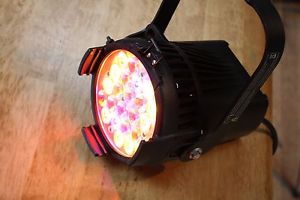 ETC Desire D22 Studio Lustr+